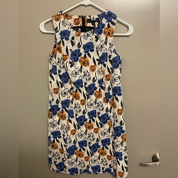 Slate & Willow Floral Jacquard Mini Dress-SIZE 2 - Picture 3 of 5